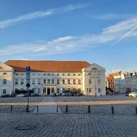 Executive Altstadt King Bed * Wißmar