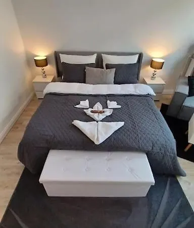 Apartment Executive Altstadt King Bed